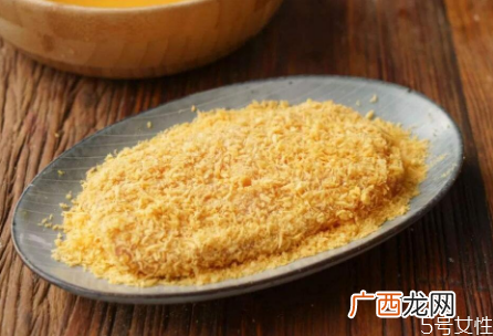 面包糠白色的好还是黄色的好面包糠哪里有卖