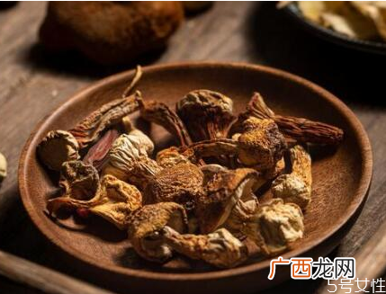 猴头菇怎么保存好猴头菇变色了还能吃吗
