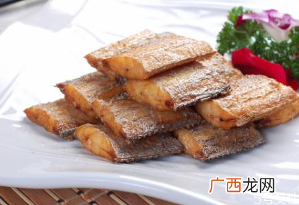 炸带鱼一定要挂糊吗炸带鱼用淀粉还是面粉