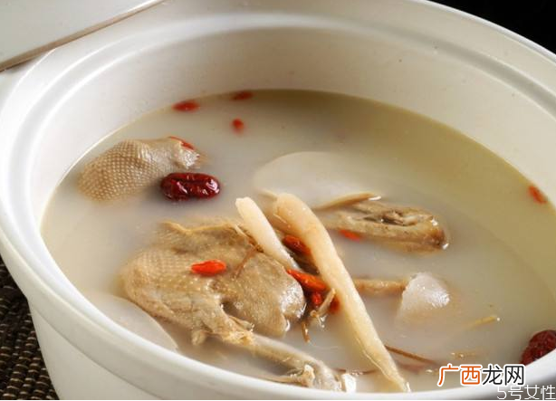 鸽子汤太油了怎么办鸽子汤怎么炖不油