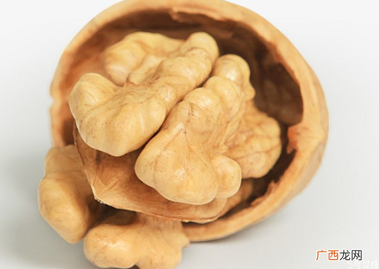 核桃是不是补脑的为什么核桃像大脑
