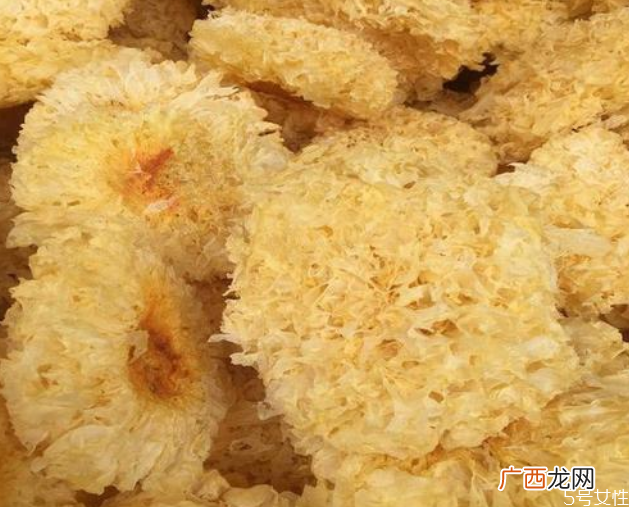 如何挑选优质银耳干银耳什么颜色的最好