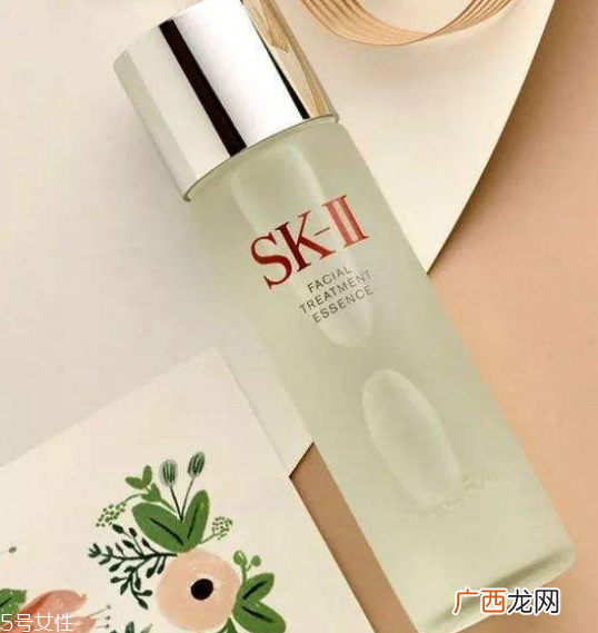 神仙水用手拍还是用化妆棉 各有优缺点