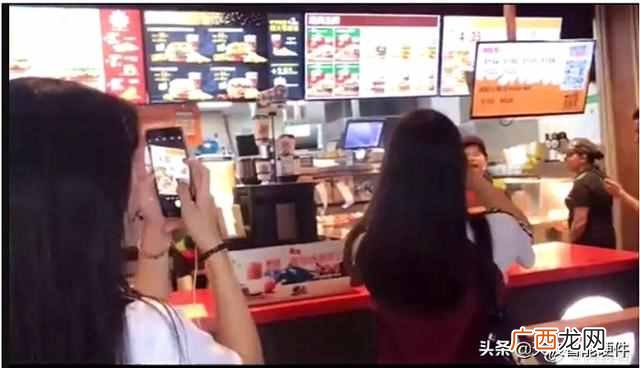哪些知名企业在用智能点餐机器人（自助点餐机