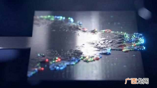 微软全息眼镜多少钱，比电影还科幻的眼镜