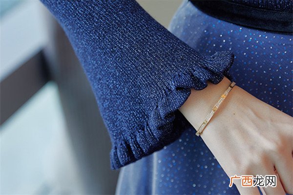 爱穿白色衣服人的性格特点11种颜色代表各不同