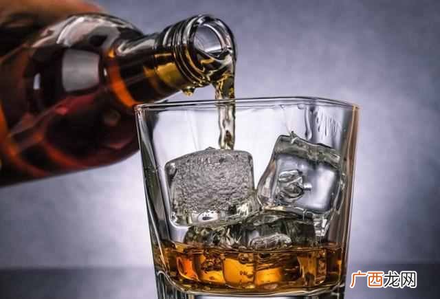 琴酒为什么是烈酒(为什么名侦探柯南里的酒叫