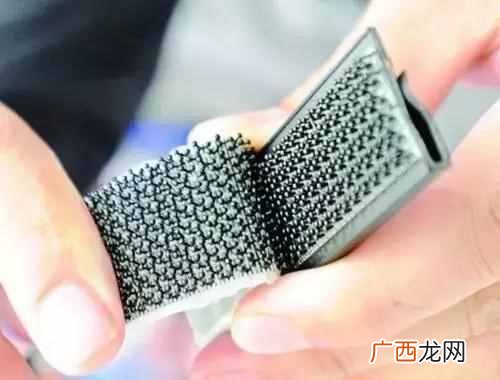 鞋子上的魔术贴是什么材料做的（你知道魔术贴
