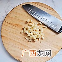 有一种爱妻行动，就是做道她最爱吃的“西兰花炒虾仁”