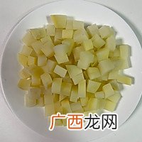 孜然火腿土豆丁