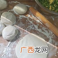 韭菜鸡蛋馅包子