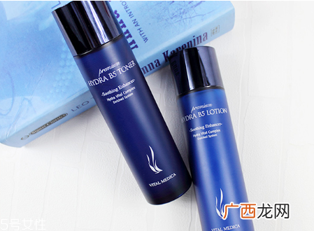 呼吸37度和ahc哪个好用 买ahc水乳还是呼吸水乳