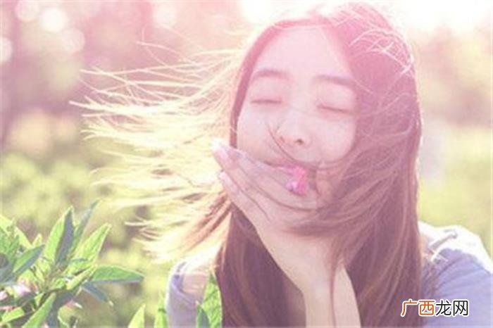 逗她开心的幽默句子 女朋友心烦哄开心的话