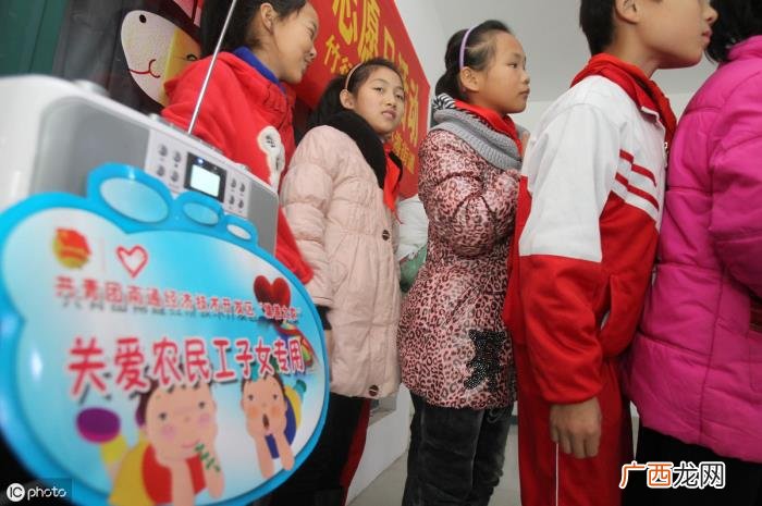 两个小孩离婚抚养权怎么办 两个孩子起诉离婚孩子怎么分