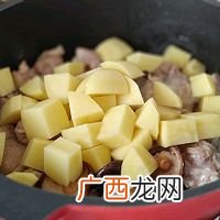 一滴汤不剩！！！没想到黄焖鸡这么简单