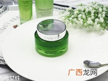 干性皮肤晚上怎么保养 补水保湿是关键