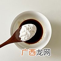 爱老婆首先就是要为她下厨，做了老婆最爱吃的宫保鸡丁，总吃不腻