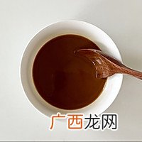 爱老婆首先就是要为她下厨，做了老婆最爱吃的宫保鸡丁，总吃不腻