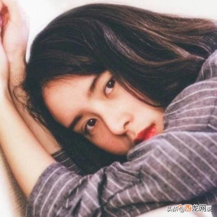 整理了一些官宣结婚的超甜小短句 低调宣布结婚短句