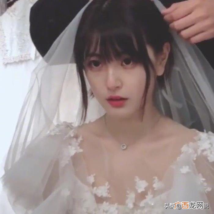 整理了一些官宣结婚的超甜小短句 低调宣布结婚短句