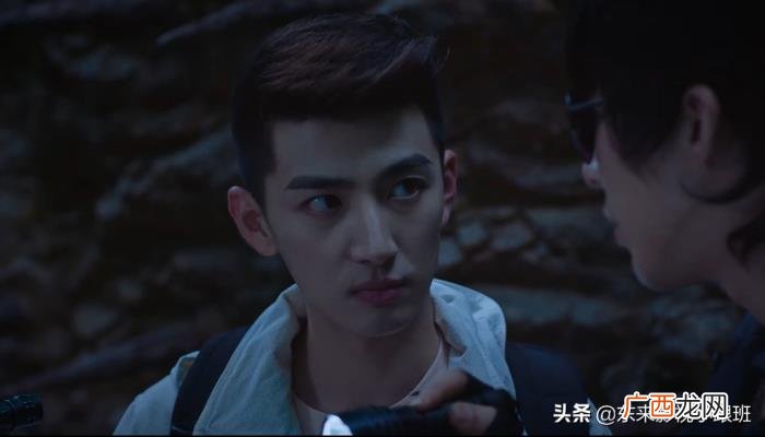 乔振宇演的解雨臣，这版的黑眼镜与解雨臣的CP感很强