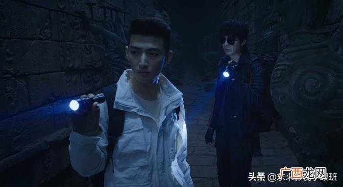 乔振宇演的解雨臣，这版的黑眼镜与解雨臣的CP感很强