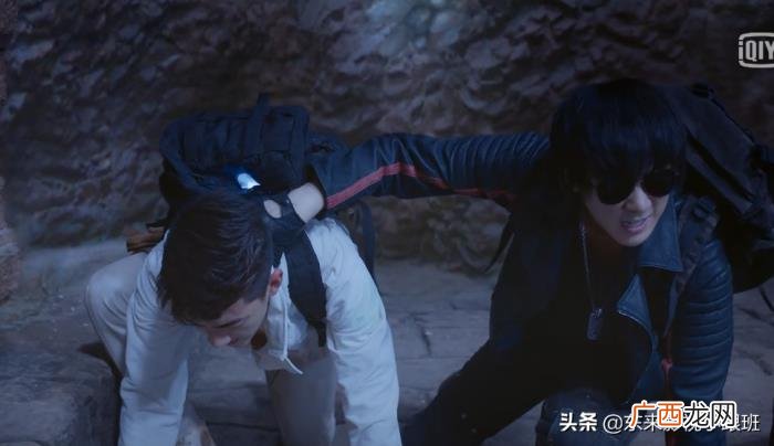 乔振宇演的解雨臣，这版的黑眼镜与解雨臣的CP感很强