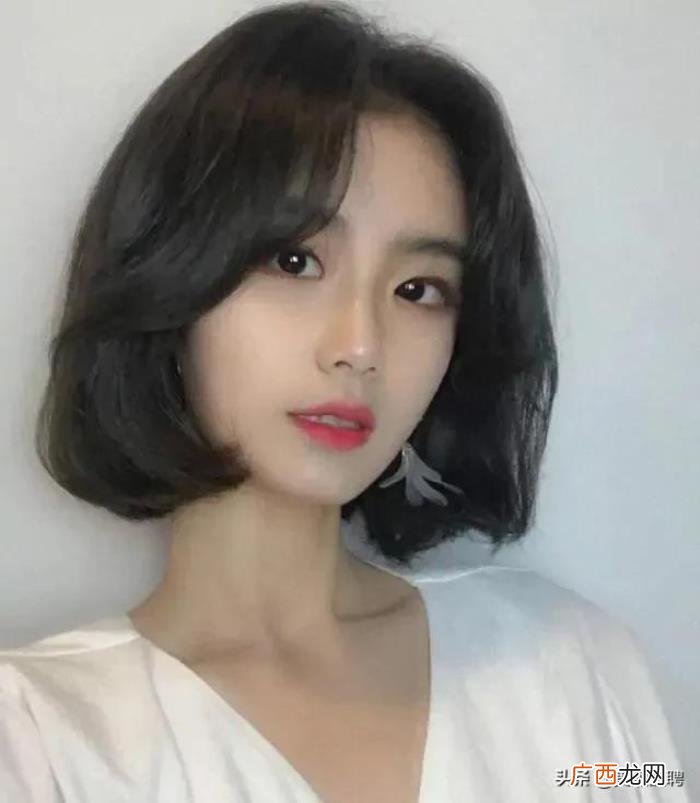 中性风酷帅女生短发烫发，5款韩式女生短发搭配