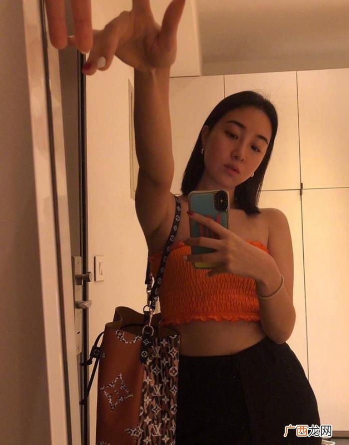杨佑宁女朋友，38岁杨佑宁升级当爸