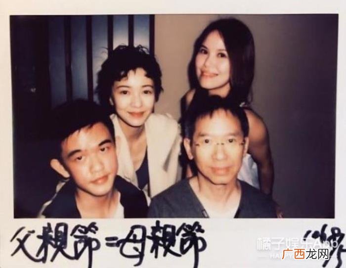 杨佑宁女朋友，38岁杨佑宁升级当爸