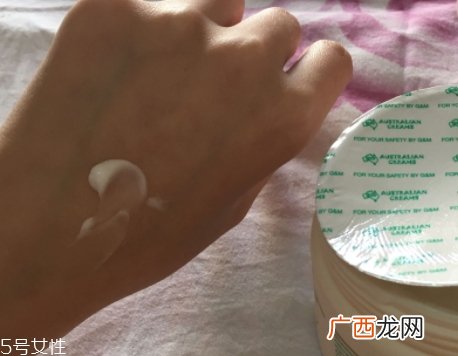 绵羊油可以美白祛疤吗？