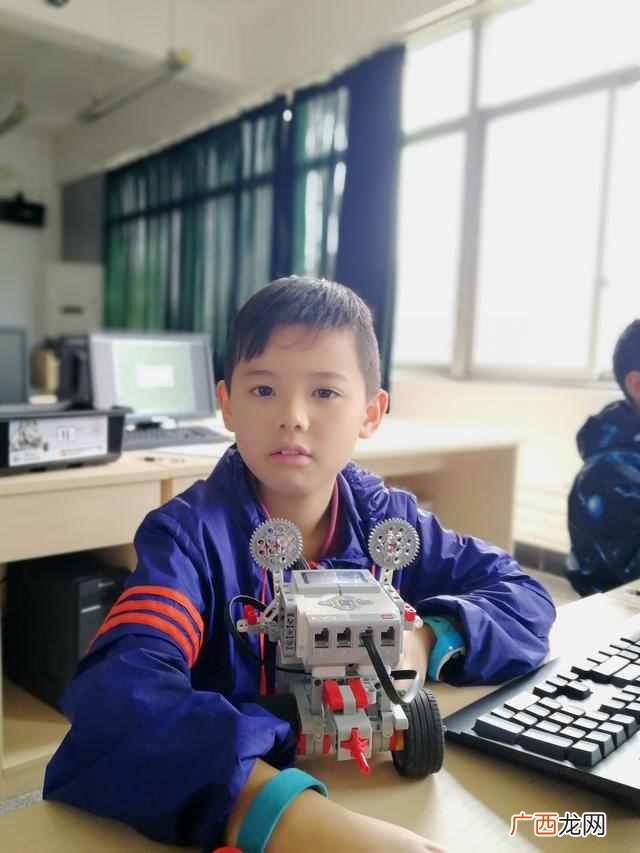 机器人教育课程编程学什么（少儿编程与机器人