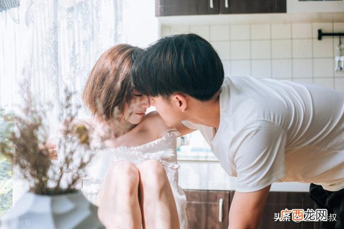 李小冉和王志文关系，王志文和李小冉用实际行动告诉你二婚男人值不值得嫁