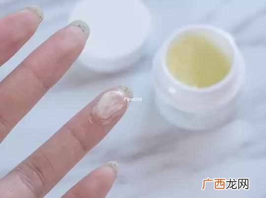 4款眼霜堪称眼部熨斗 25岁什么眼霜去细纹好