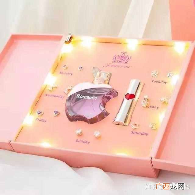 男生给女闺蜜送什么生日礼物好（13款窝心礼物比