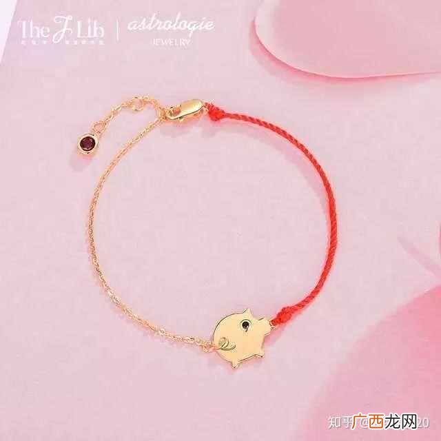 男生给女闺蜜送什么生日礼物好（13款窝心礼物比
