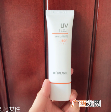 油皮适合的防晒霜推荐 清透无感防晒黑