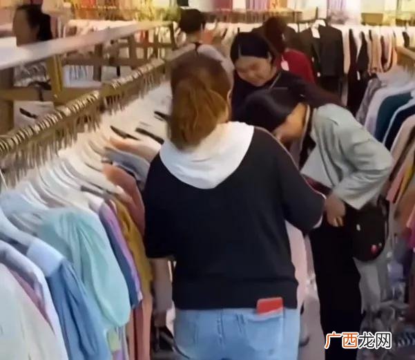 开服装店的发展前景 现在开服装店前景如何
