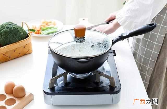 麦饭石不粘锅是什么材质对人体的危害（地质学