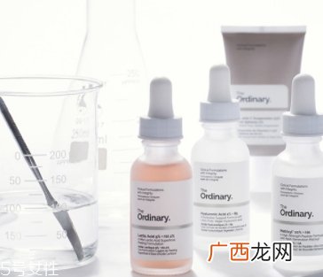 维a酸和水杨酸哪个好？
