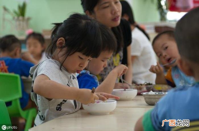 家长要不要买蛋糕送去幼儿园 生日买什么去幼儿园好