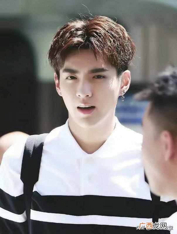 男学生头发硬适合什么发型（5款型男发型，阳光