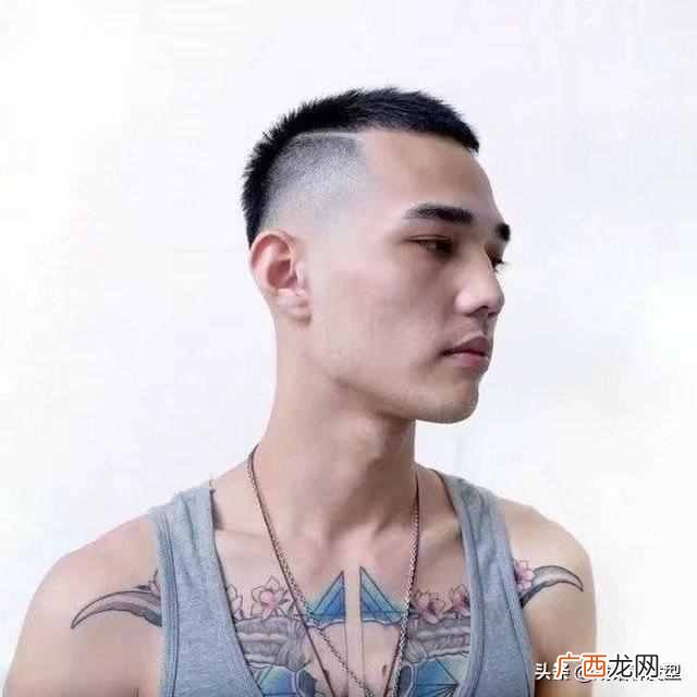 男学生头发硬适合什么发型（5款型男发型，阳光