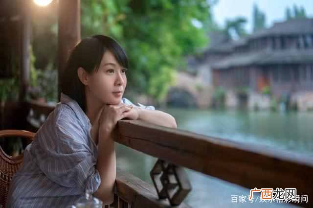 女生五音不全的人适合唱什么歌（专业老师教你