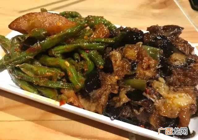 北京有什么好吃的小吃店（北京街头30元吃到撑的