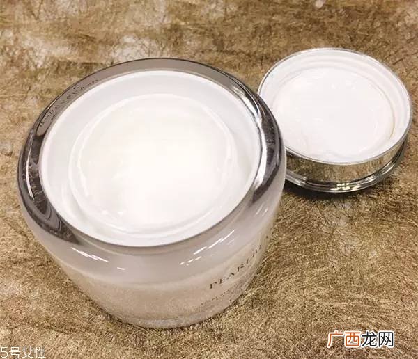 珍珠膏会堵塞毛孔吗 正确使用不会堵塞