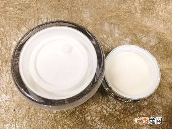 珍珠膏会堵塞毛孔吗 正确使用不会堵塞