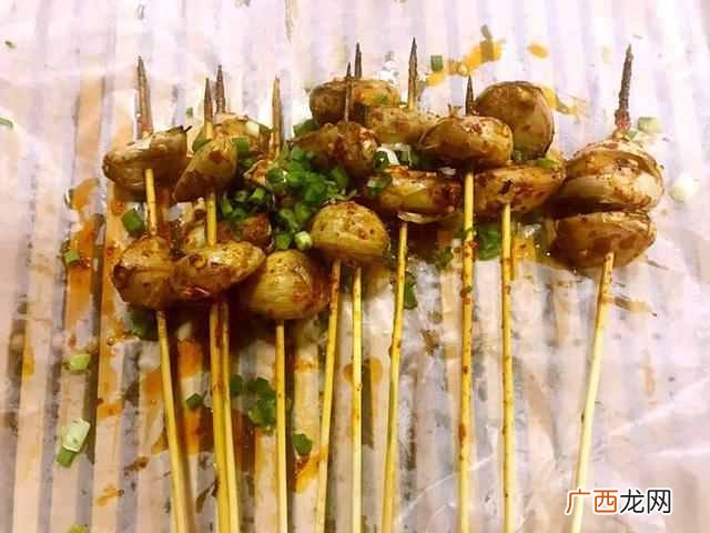 一家特色烧烤店都有什么产品（美食博主告诉你