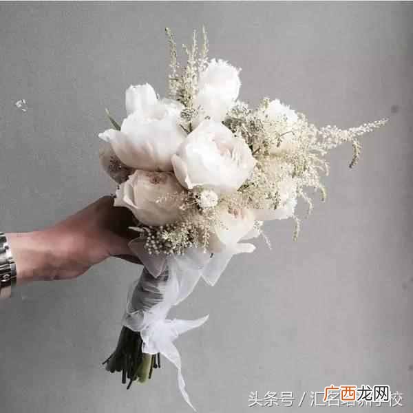 想开花店需要学习什么技术(花艺小白开花店需