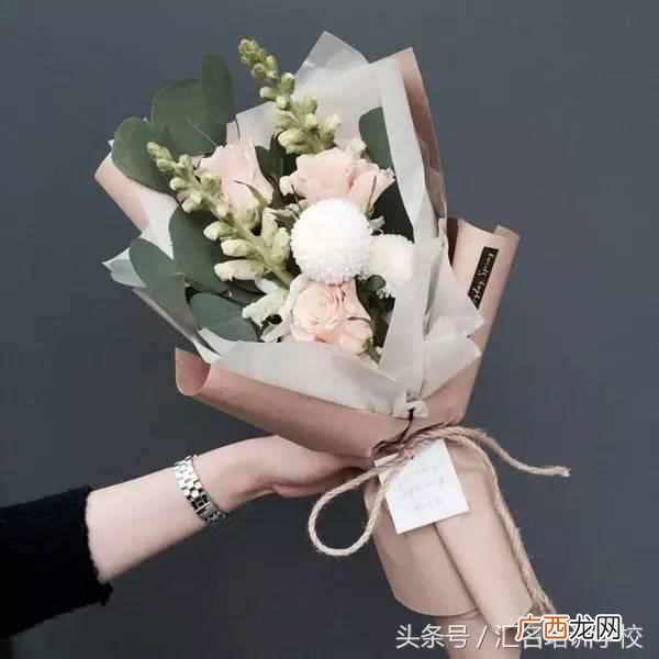 想开花店需要学习什么技术(花艺小白开花店需